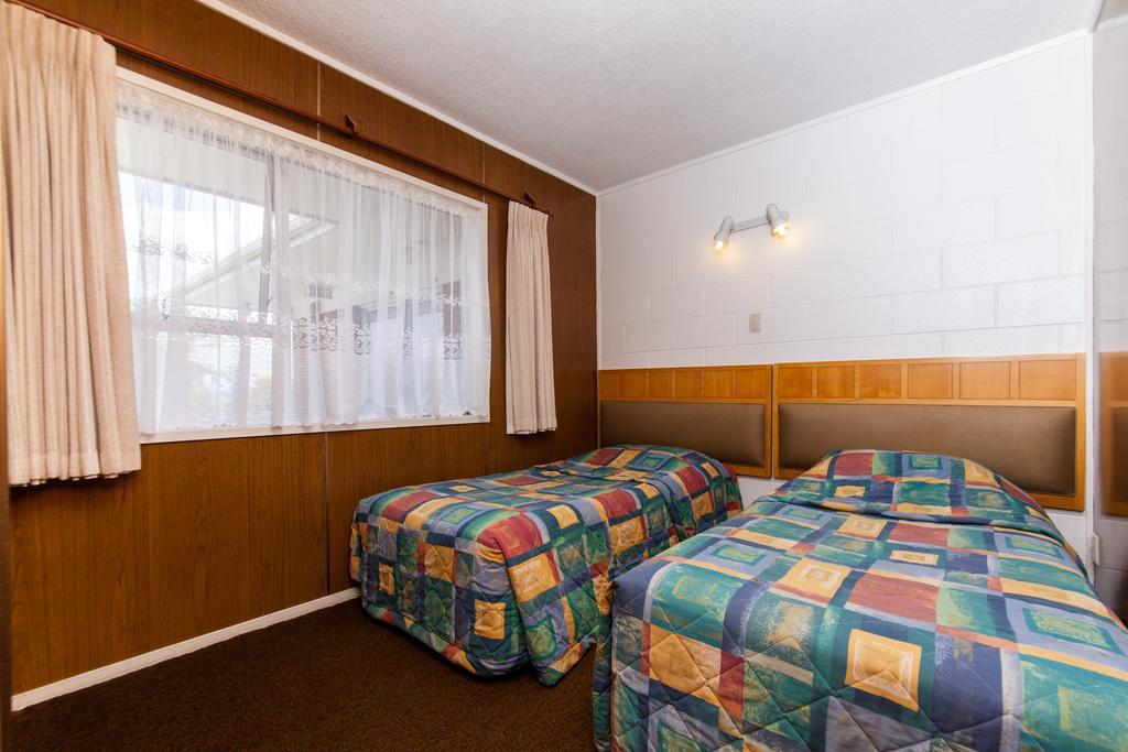 Sunset Lodge Motel Taupaki 部屋 写真