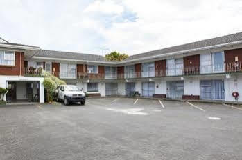 Sunset Lodge Motel Taupaki エクステリア 写真